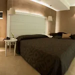 Hotel Fini
