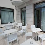 Hotel Fini