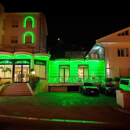 Fini Hotel
