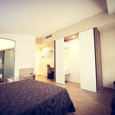 Hotel Fini
