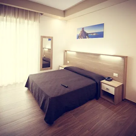 ホテル フィニ 3*