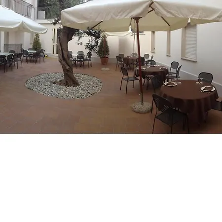 ホテル フィニ 3*